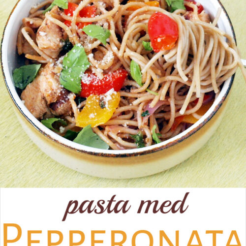 Pasta med pepperonata og kyllingebryst