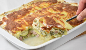 Kartoffelgratin med hamburgerryg er nem og billig restemad