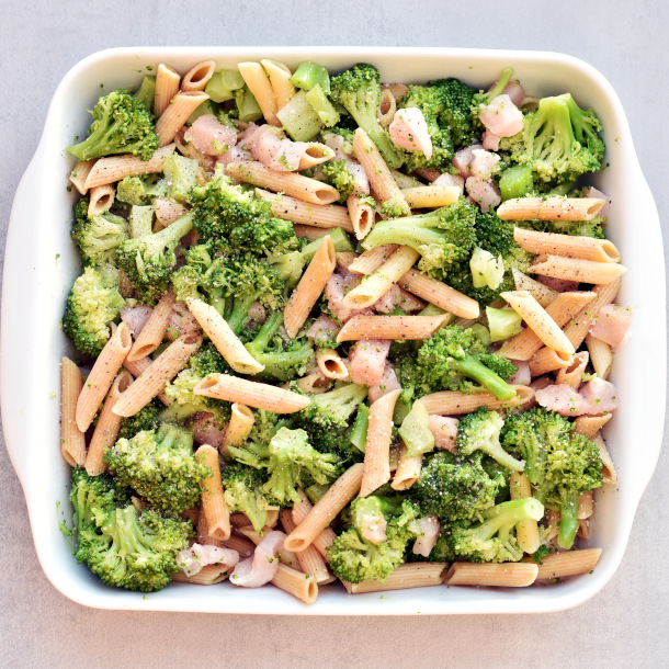 Bagt pasta med kylling og broccoli