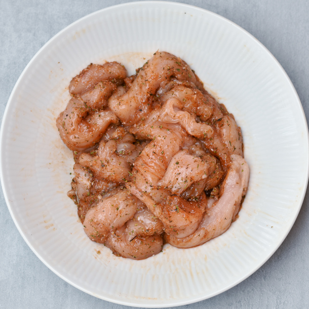 Tortellinigryde med grønsager og kylling