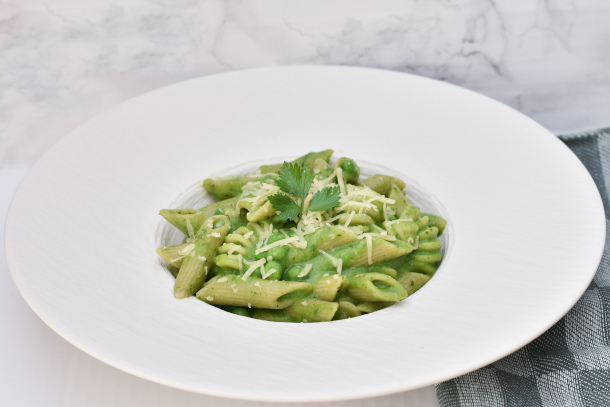 Grøn pasta med spinat og squash