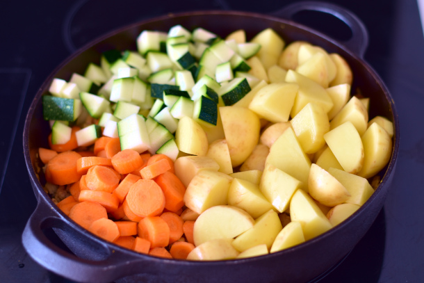 Karrygryde med hakket kylling