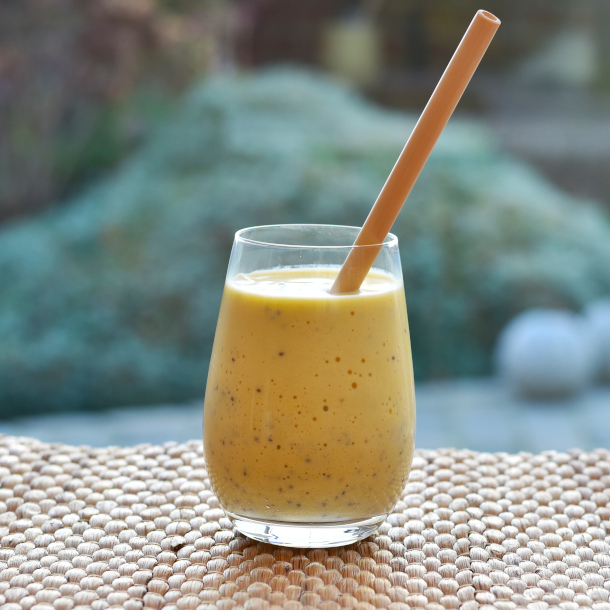 Smoothie med mango og kokos