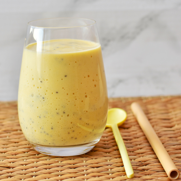 Smoothie med mango og kokos